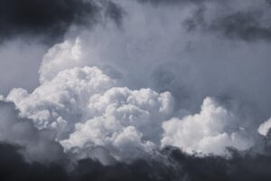 肌荒れ時に効果的な夏の汗荒れ防止法は？